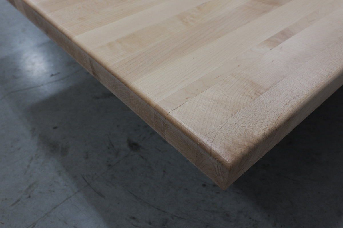Open seam on the end grain at the corner