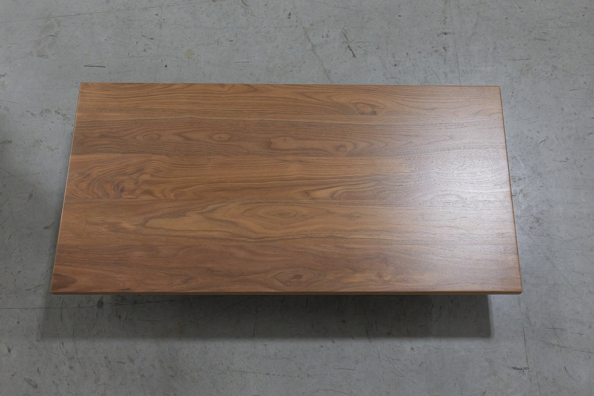 Walnut top No. 32